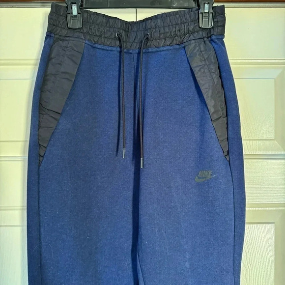 Nike Sportswear Tech Fleece Sneaker 3/4 crop pants joggers women’s size Small - Picture 5 of 13